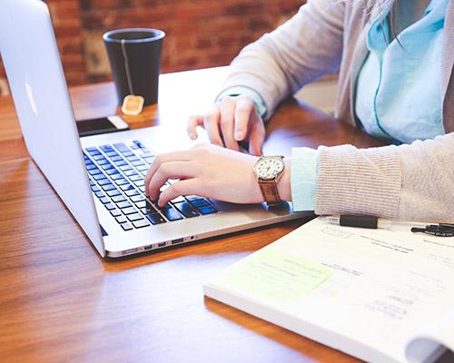 產品生命周期管理系統